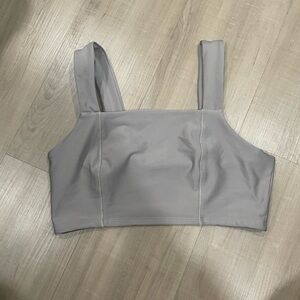 Ecco Light Gray Apparel Athletic Cropped Shirt